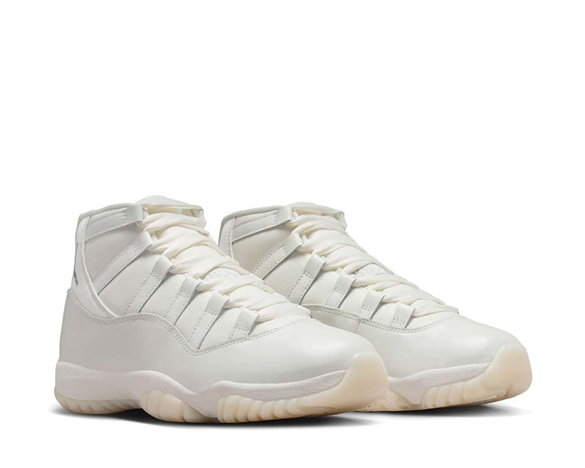 Air Jordan 11 Retro W AR0715-110