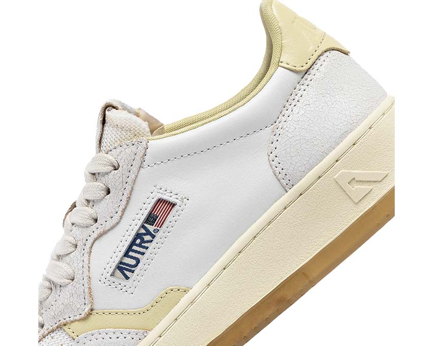 Autry Medalist Low  Virgin / Crack Wht - Hay AULWVK03