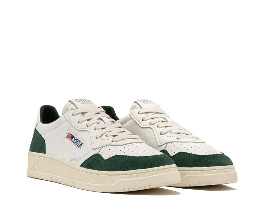 Autry Medalist Low White Leather / Bottle Green Suede AULMGS42