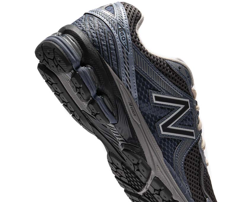 New_Balance_860v2_Arctic_Grey_Starlight_ML860RC2