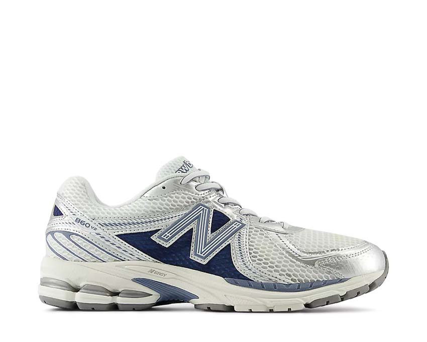 New Balance 860v2