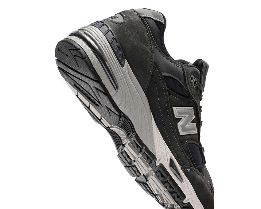 New Balance 991 Made In The UK "Magnet Vulcan" Magnet / Vulcan - Smoked Pearl M991DGG