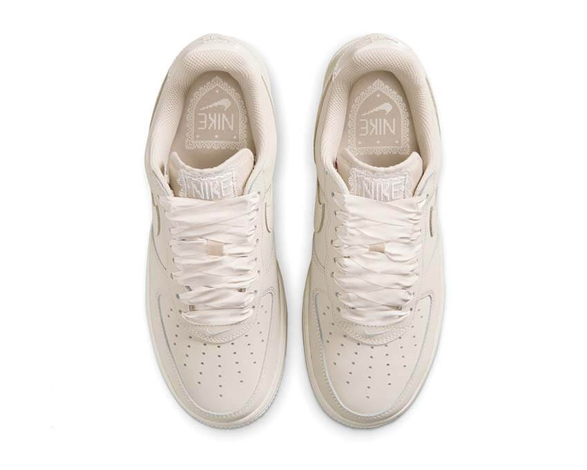 Nike Air Force 1 Retro Prm W IR0871-100