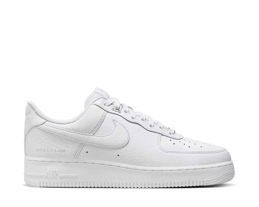 All white womens nike clearance
