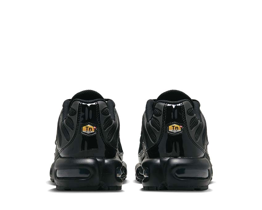nike tn black shark