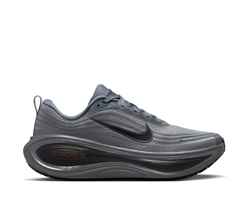 Nike Vomero Plus | New Arrival | NOIRFONCE