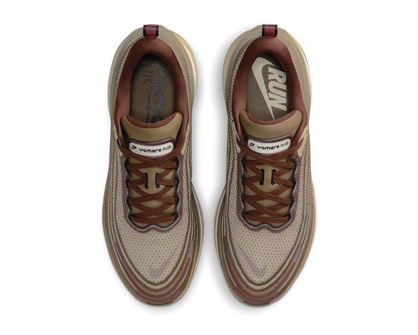 Nike Vomero Plus IO4482-001