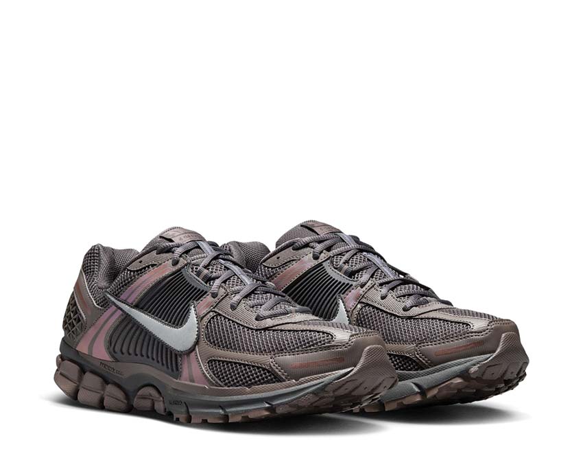 Nike Zoom Vomero 5 Cave Stone / Metallic Silver-Multi-Color HF5493-201
