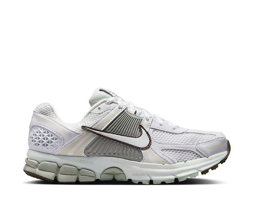 Nike White Athletic Shoes‎ with Chunky Silhouette Chunky Sneakers White. Nike.com main image 3