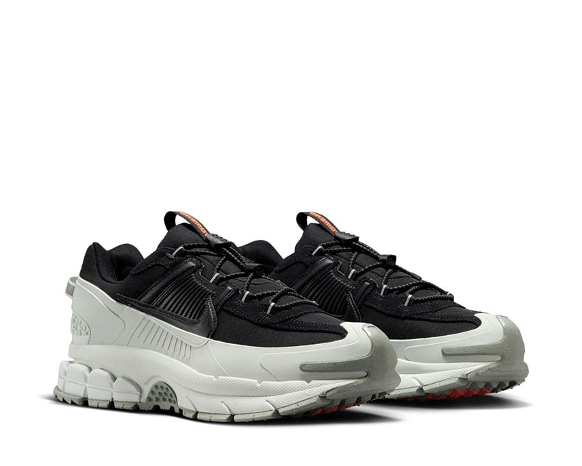 Nike Zoom Vomero Roam Black / Black - Light Silver - Jade Horizon FV2295-001