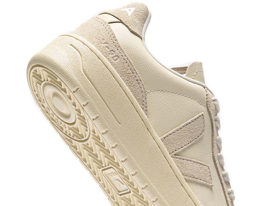 Veja V-90 O.T. Leather Cashew / Oat VD2003892A