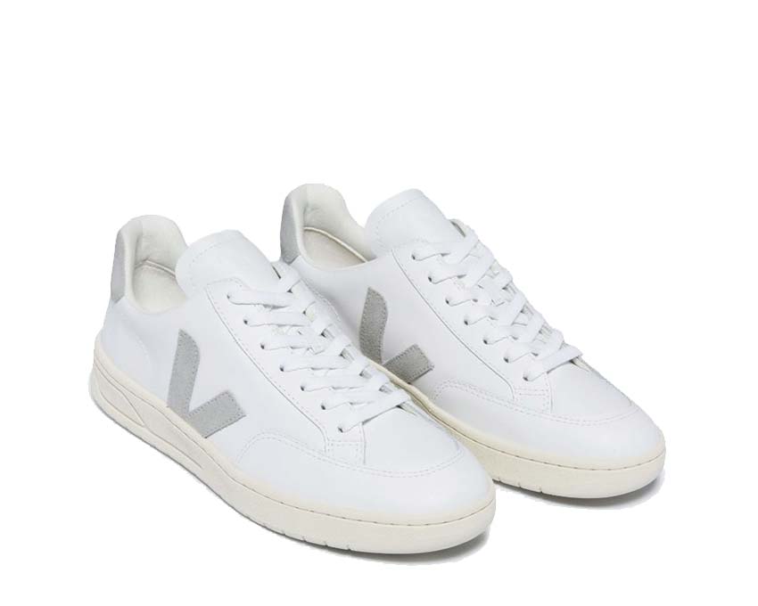Veja V-12 Leather White / Light Grey XD0203484A