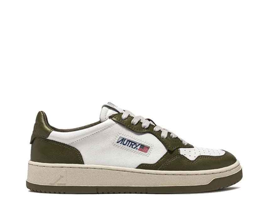 Our team will be pleased to attend you from Monday to Friday 9.00 - 17.00 Leat / White / Military Olive AULMWB33