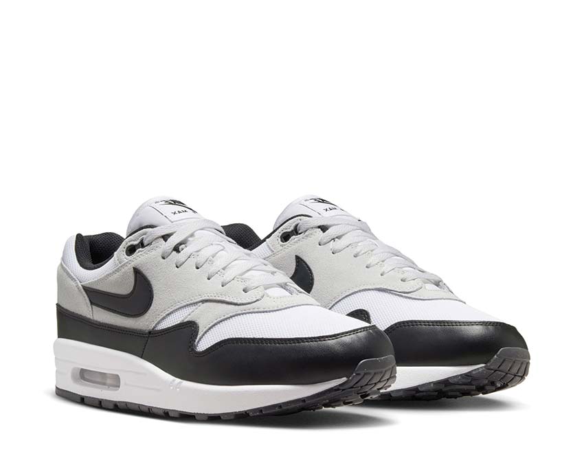 Nike Air Max 1 Ess