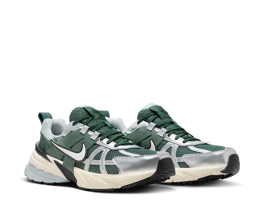 Nike V2K Run Vintage Green / Vintage Green HJ4497-300