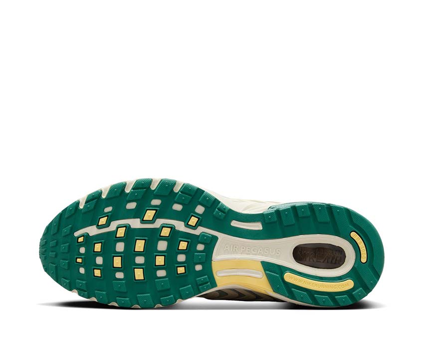 Nike Air Peg 2K5 Coconut Milk / Bicoastal - Light Silver FZ2590-100