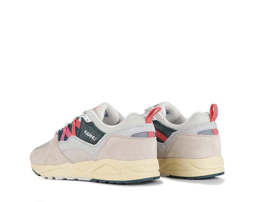 Karhu Fusion 2.0 White Cap Gray / Cayenne F804172