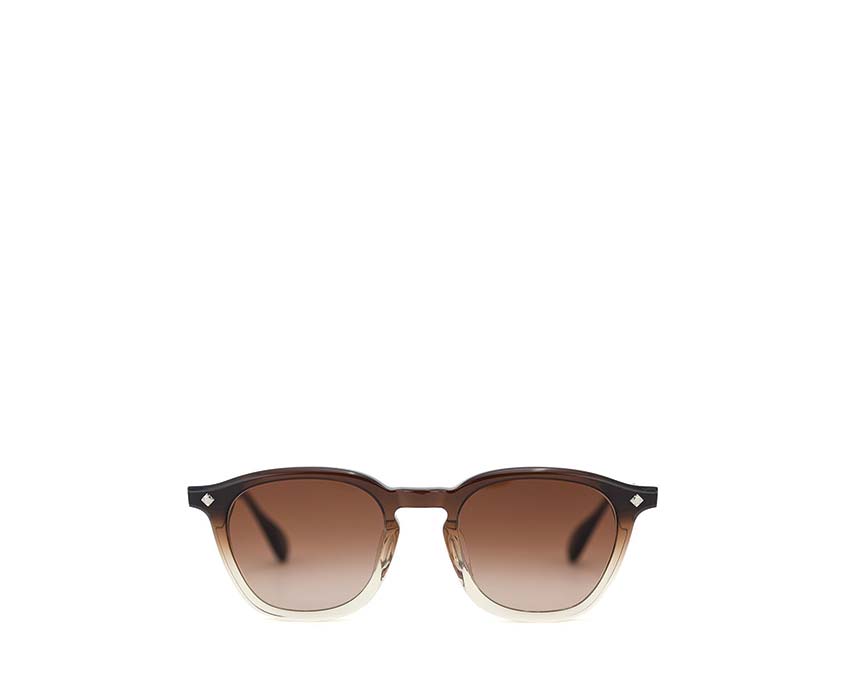 Add a little old-school style to your look with the ® GU7606 sunglasses Gradient Brown LG-MAESTRO-03