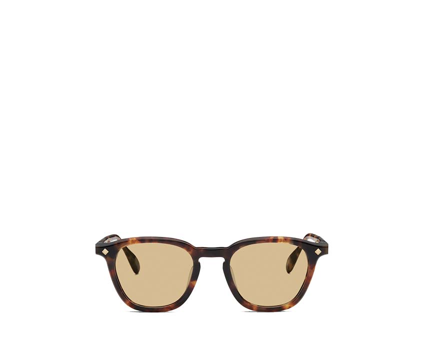Add a little old-school style to your look with the ® GU7606 sunglasses Medium Tortoise LG-MAESTRO-02