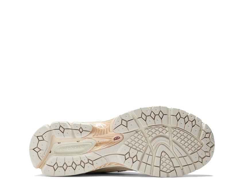 New Balance 2002R Sandstone M2002RDQ