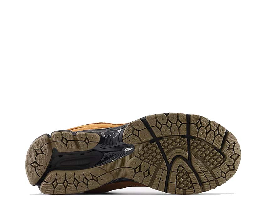 New Balance 2002R Tobacco / Black M2002REI