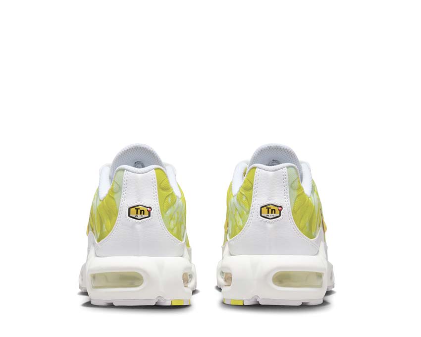 Nike Air Max Plus White / LT Laser Orange - Football Grey FZ4348-100