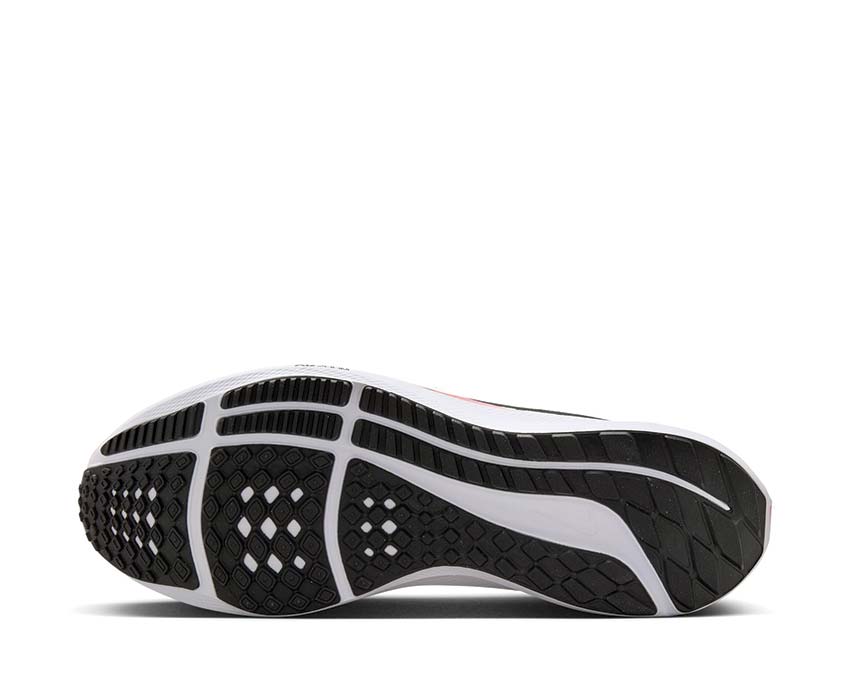 Nike Pegasus 40 Sail / Black - White - Bright Crimson FZ5055-101