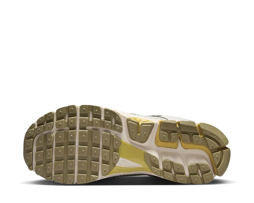 Nike Zoom Vomero 5 Light Bone / Medium Olive - Neutral Olive FV0397-001