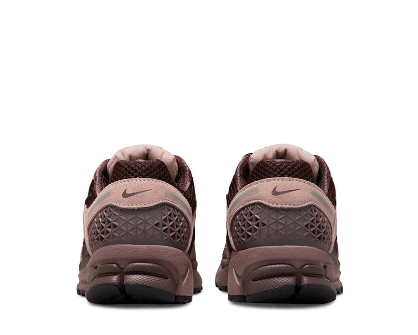 Nike Zoom Vomero 5 W Plum Eclipse / Black - Pink Oxford - Earth FV1166-200