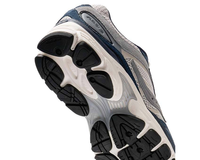 Saucony ProGrid Omni 9 Premium Light Sand / Navy S70740-14