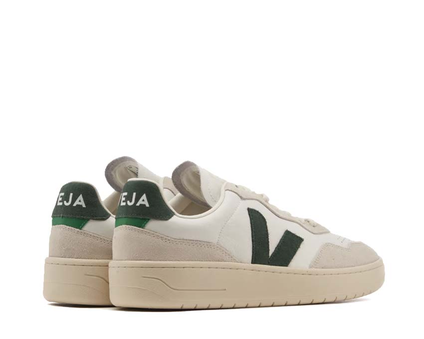 Veja V-90 O.T. Leather Extra White / Cyprus VD2003384B