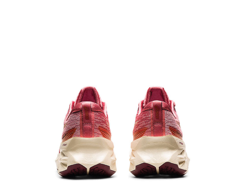 Asics Novablast 2 Smokey Rose / Pure Bronze 1012B049 700
