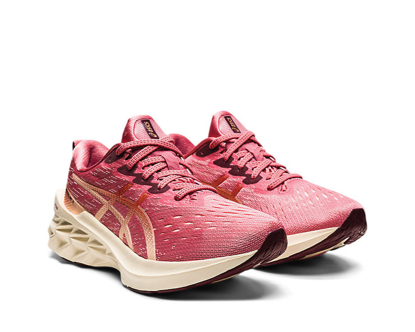 Asics Novablast 2 Smokey Rose / Pure Bronze 1012B049 700