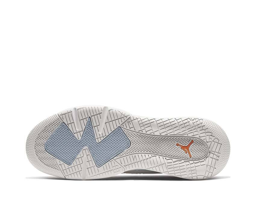 Jordan Mars 270 Vast Grey / White - Bright Ceramic - Wolf Grey CT9132-002