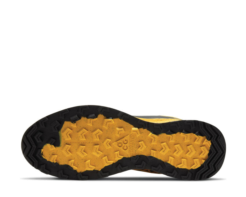 Nike ACG Air Nasu Gore-Tex Black / Laser Orange CW6020-001