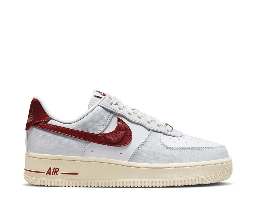 Nike Air Force 1 '07 SE Photon Dust / Team Red - Summit White - Muslin DV7584-001