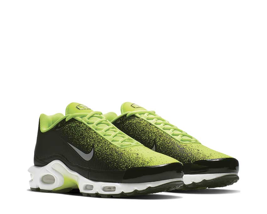 Nike Air Max Plus TN SE Volt Metallic Silver Black White CI7701-700
