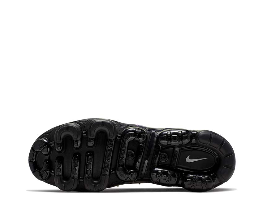 Nike Air Vapormax Plus Bright Crimson Reflect Silver 924453-604