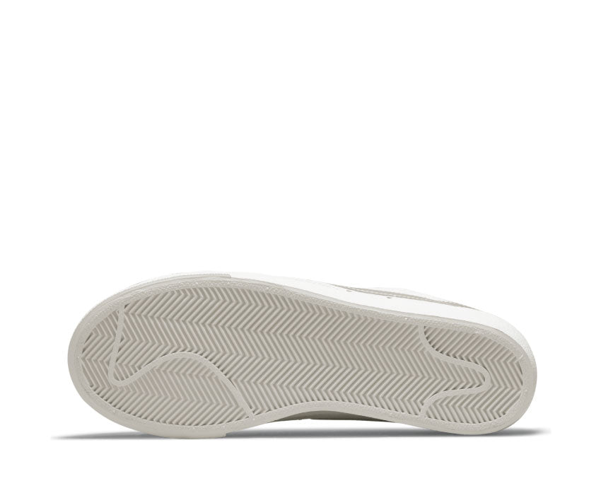 Nike Blazer Low W Platform Sail / Metallic SIlver DO8993-100