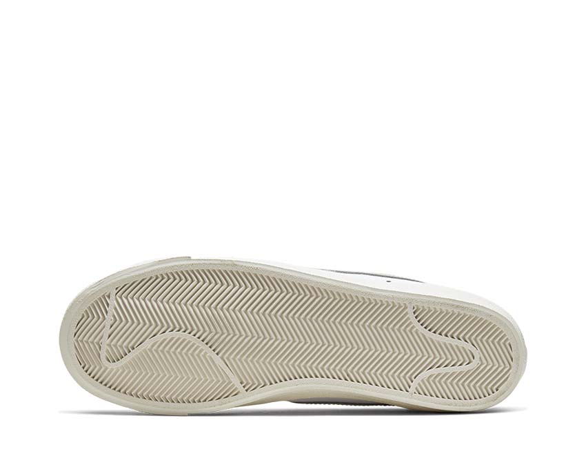 Nike Blazer Mid '77 Vintage White / Light Bone - Sail BQ6806-106