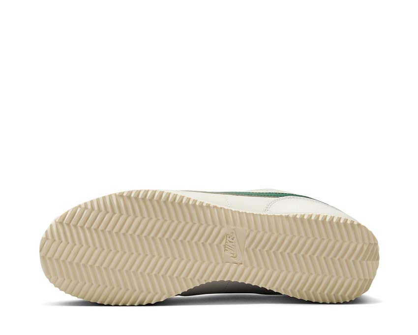 Nike Cortez Sail / Gorge Green - Malachite - Coconut Milk DN1791-101