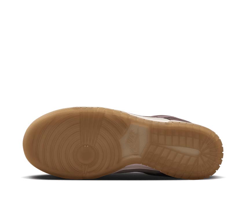 Nike Dunk Low W Coconut Milk / Plum Eclipse - Earth FJ4734-100