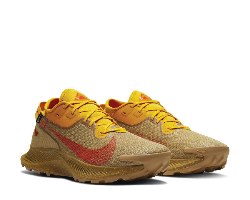 Nike Pegasus Trail 2 GTX Dark Sulfur / Parachute Beige DC1933-700