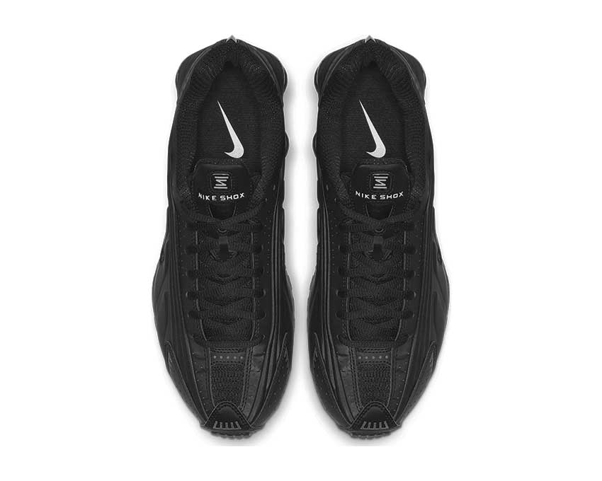 Nike Shox R4 Black White 104265-044