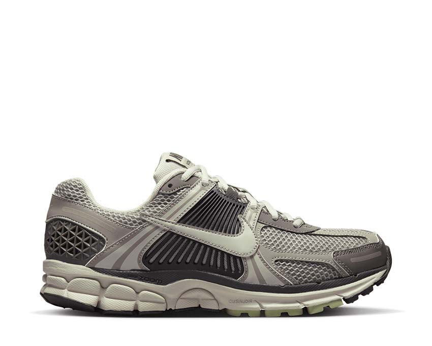 Nike Zoom Vomero 5 Cobblestone / Light Bone FB8825-001