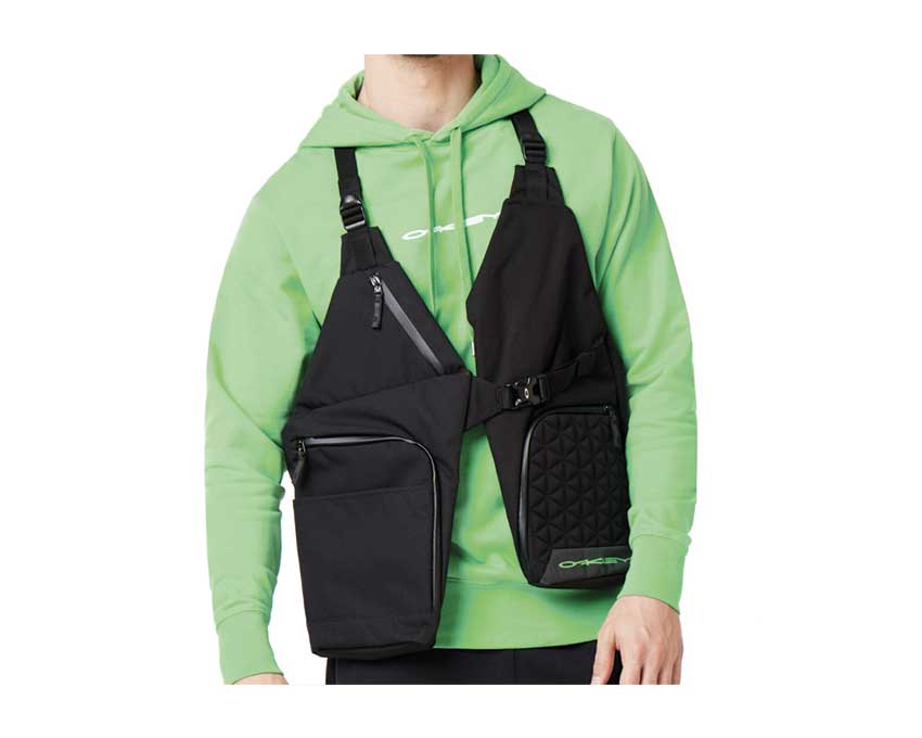 Oakley Body Bag Vest Bag Blackout 921603-02E