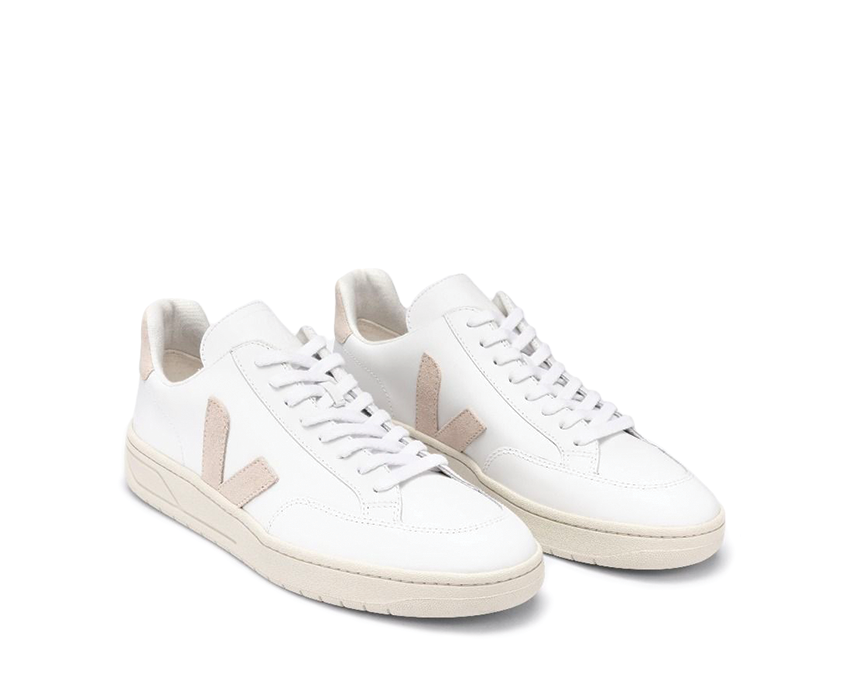 Veja V-12 Leather