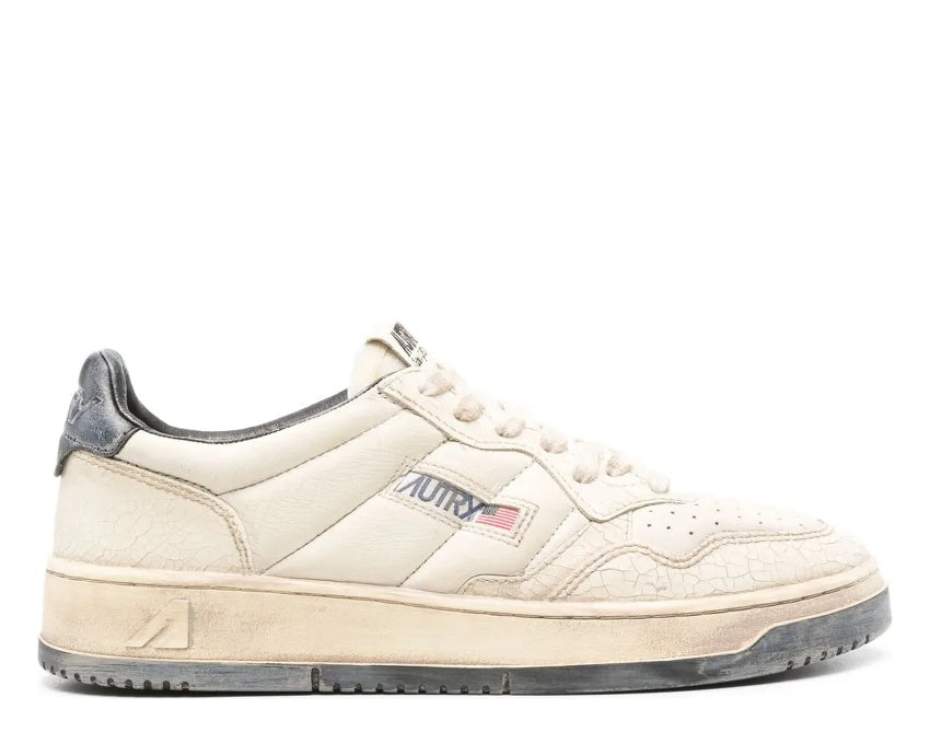 Autry Sup Vint Low "Padded White"