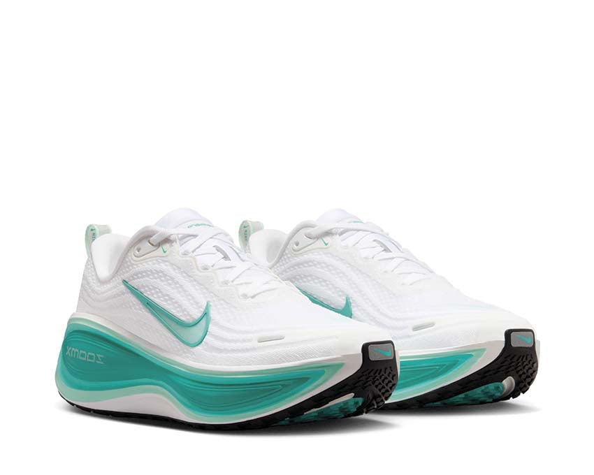 Nike Vomero Plus "Bleached Turquoise"