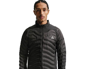 Nike ACG "Lava Loft" Negro IO9132-010 — chaqueta hombre outdoor negro aislamiento térmico